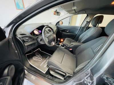 Renault Mégane Megane Mégane 1.5 dCi 110CV SporTour Wave Grigio usata ALTAMURA