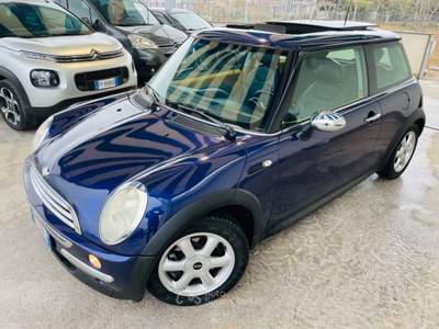 MINI 1.5 Cooper D Hype 5 1.4 tdi One D de luxe TETTO APRILE Blu/Azzurro usata ALTAMURA