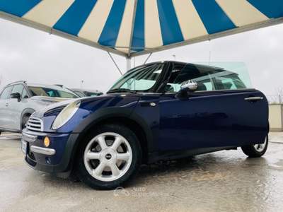 MINI 1.5 Cooper D Hype 5 1.4 tdi One D de luxe TETTO APRILE Blu/Azzurro usata ALTAMURA