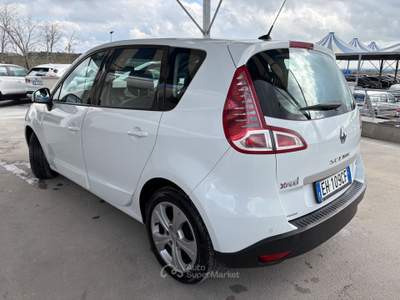 Renault Scénic Scenic Scénic X-Mod 1.6 dCi 130CV Luxe Bianco usata ALTAMURA