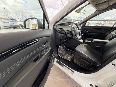 Renault Scénic Scenic Scénic X-Mod 1.6 dCi 130CV Luxe Bianco usata ALTAMURA
