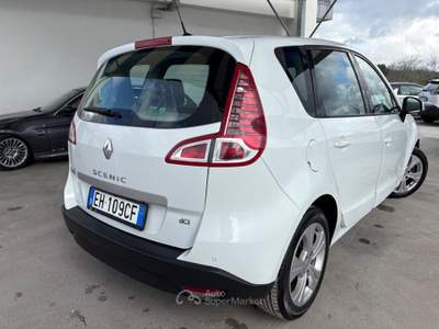 Renault Scénic Scenic Scénic X-Mod 1.6 dCi 130CV Luxe Bianco usata ALTAMURA