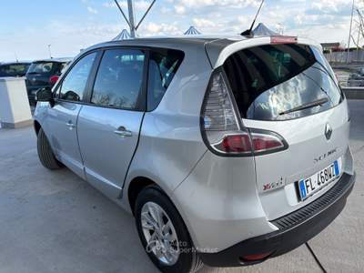 Renault Scénic Scenic Scénic XMod dCi 110 CV Start&Stop Energy Limited Argento usata ALTAMURA