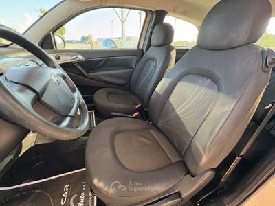 Lancia Ypsilon Unyca Oro usata ALTAMURA