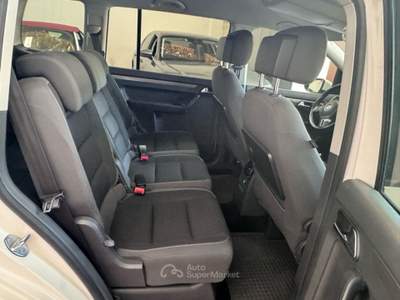 Volkswagen Touran 7 posti automatica Bianco usata Rozzano