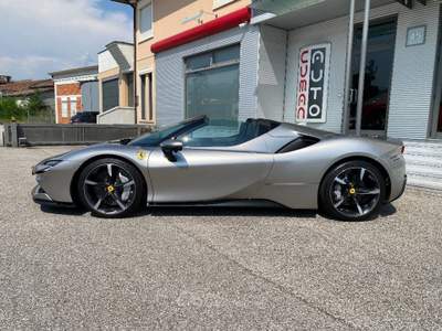 Ferrari SF90 Spider Grigio usata Marostica