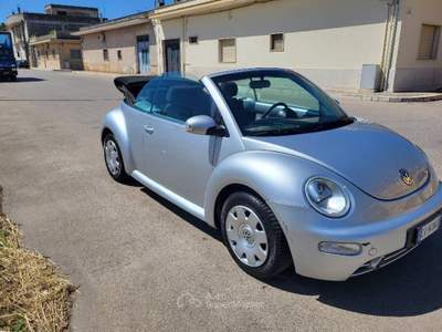 Volkswagen New Beetle VOLKSWAGEN NEW BEETLE CABRIO 1.9 TDI Grigio usata San Vito dei Normanni
