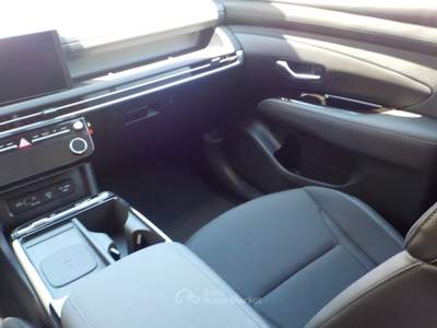 Hyundai Tucson KM0 - 1.6 HEV 215CV AT Exellence usata TORRE DEL GRECO