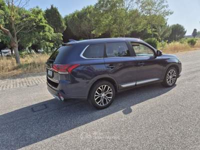 Mitsubishi Outlander 7 posti Nero usata Rosignano Marittimo