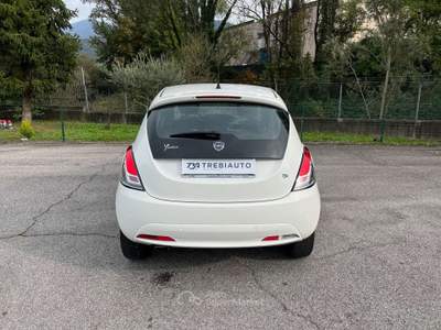 Lancia Ypsilon 1.3 MJT 16V 95 CV 5 porte S&S Gold Bianco usata Trescore Balneario