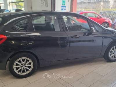 BMW Serie 2 218d 218d Advantage auto my17 Nero usata Bollate