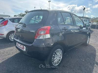 Toyota Yaris 1.0 5p usata Aci Sant'Antonio