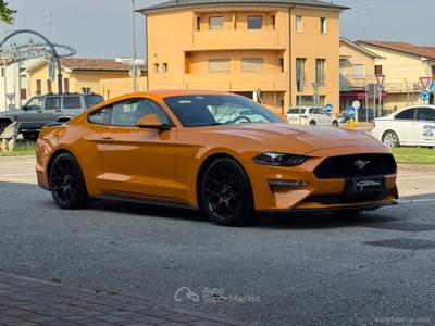 Ford Mustang Mustang Fastback 2.3 EcoBoost aut. 10 MARCE - CARFAX PULITO Arancione usata San Vendemiano