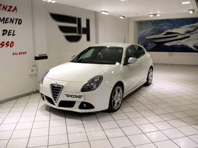 Alfa Romeo Giulietta 1.4 t. m.air Distinctive 170cv Bianco usata Viterbo