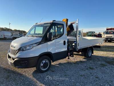 Iveco Daily 35C16 GRU + CASSONE Bianco usata Gemona del Friuli