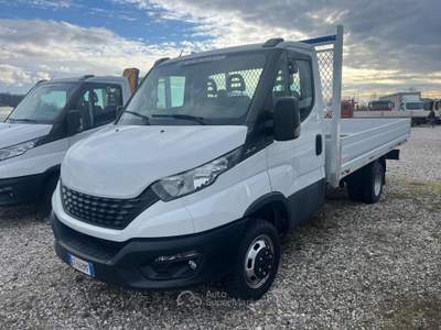 Iveco Daily 35C16 CASSONE FISSO Bianco usata Gemona del Friuli