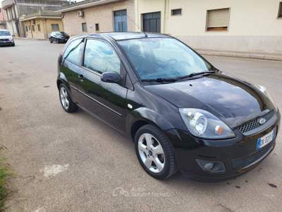 Ford Fiesta fiesta 1.4 tdci 3 porte Nero usata San Vito dei Normanni