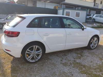 Audi A3 1.6 TDI AZIENDALE Bianco usata Penne