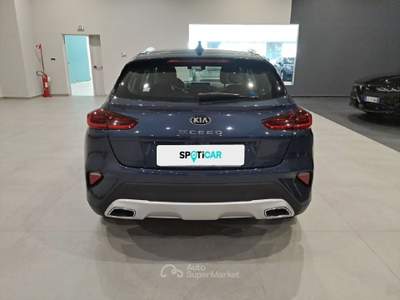 Kia XCeed 1.6 CRD i136 CV MHEV iMT Evolution Blu/Azzurro usata Napoli