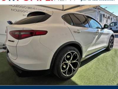 Alfa Romeo Stelvio 2.2 t Veloce Q4 210cv auto Bianco usata Pompei