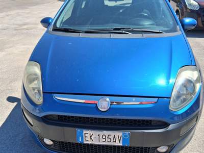 Fiat Punto Evo auto con motoore rifatto con 0 km Blu/Azzurro usata Monopoli
