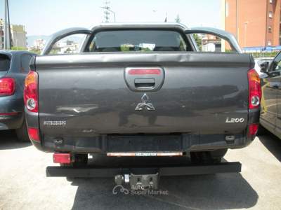 Mitsubishi L200 pick-up Nero usata Frosinone