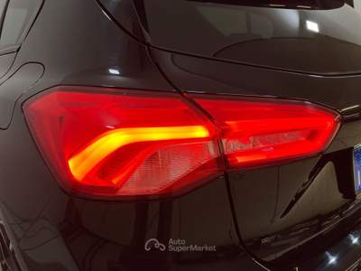Ford Focus Focus 5 Porte 1.0 EcoB. 125cv ST-Line e-Sh. Motore NUOVO Nero usata Como