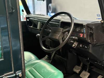 Land Rover Defender 110 3.5 V8 Verde usata Bologna