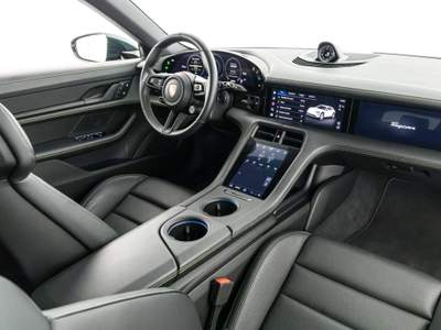 Porsche Taycan 4S Cross Turismo Verde usata Milano