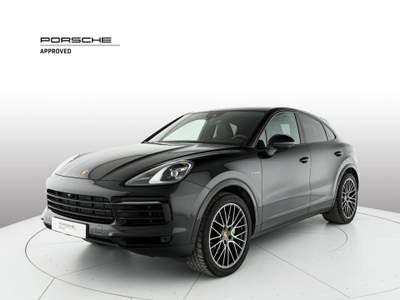 Porsche Cayenne Coupé 3.0 V6 E-Hybrid Nero usata Milano