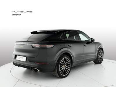 Porsche Cayenne Coupé 3.0 V6 E-Hybrid Nero usata Milano