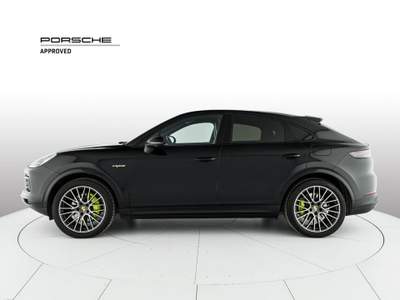 Porsche Cayenne Coupé 3.0 V6 E-Hybrid Nero usata Milano
