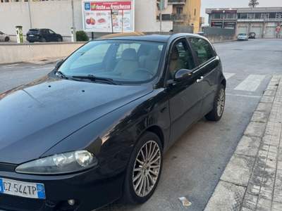 Alfa Romeo 147 Vendo Alfa Romeo 147 usata Nero usata Solarino
