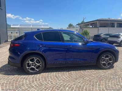 Alfa Romeo Stelvio Stelvio 2.2 T.diesel 190CV AT8 Q4 Sprint Blu/Azzurro usata Agnone