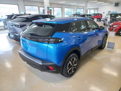 Peugeot 2008 1.2 hybrid Style 136cv e-dcs6 Blu/Azzurro usata Novi Ligure