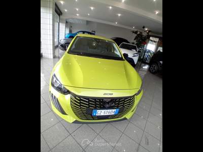 Peugeot 208 1.2 hybrid Allure 100cv e-dcs 6 Giallo usata Novi Ligure
