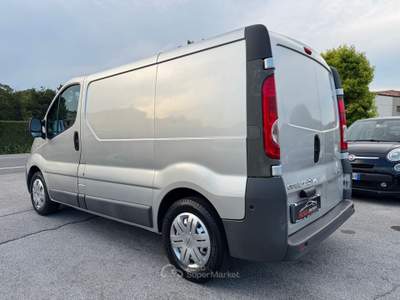Opel Vivaro Neopatentati Grigio usata FIESSO D ARTICO