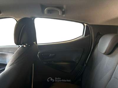 Lancia Ypsilon III 2015 Benzina 1.0 firefly hybrid Silver s&s 70cv Bianco usata Monza
