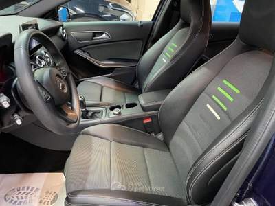 Mercedes-Benz Classe A d Business Navi Blu/Azzurro usata Melegnano