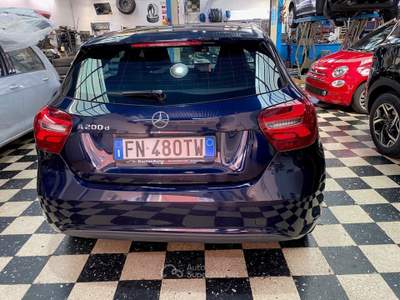 Mercedes-Benz Classe A d Business Navi Blu/Azzurro usata Melegnano