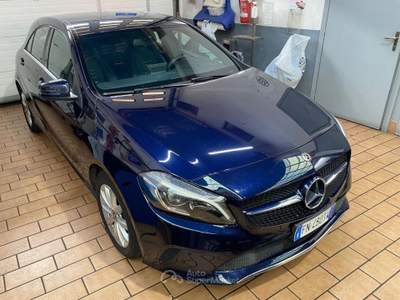 Mercedes-Benz Classe A d Business Navi Blu/Azzurro usata Melegnano