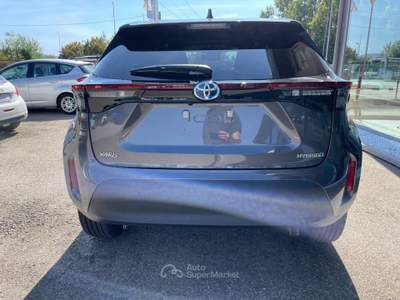 Toyota Yaris Cross 1.5 Hybrid 130 CV 5p. E-CVT Trend Grigio usata Scandiano