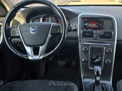 Volvo XC60 Geartronic Momentum Bianco usata Terno d'Isola