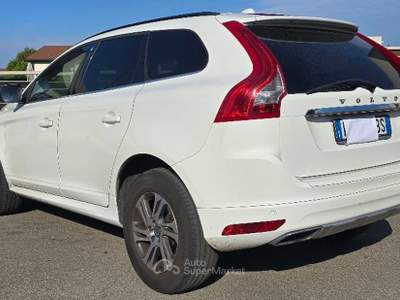 Volvo XC60 Geartronic Momentum Bianco usata Terno d'Isola