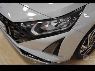 Hyundai i20 pari al nuovo  Argento usata Bari