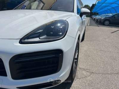 Porsche Cayenne Coupe 3.0 e-hybrid tiptronic Bianco usata Cavezzo