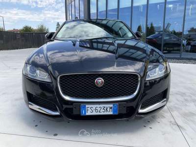 Jaguar XF 2.0 D 180 CV aut. R-Sport Nero usata Pieve di Cento