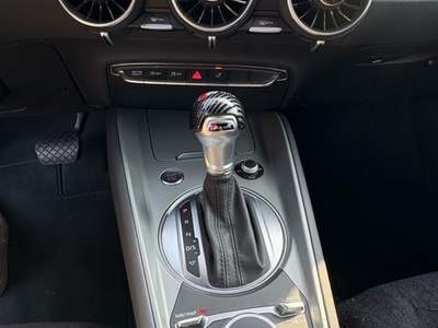 Audi TT Audi TT Sline/Stronic. Cerchi da 19” .Garan Audi fino a Dic2027 Rosso usata Peschiera Borromeo