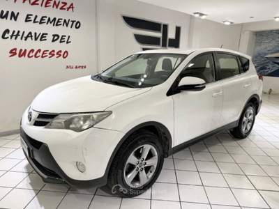 Toyota RAV4 2.0 d-4d 2wd 124cv mt Bianco usata Viterbo