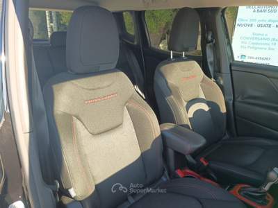 Jeep Renegade 2.0 MJ 170CV AT9 4WD Active Drive Low Trailhawk Nero usata Monopoli